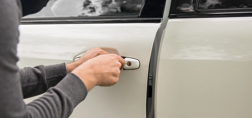 Unlock Car Door Service in Carbondale, IL